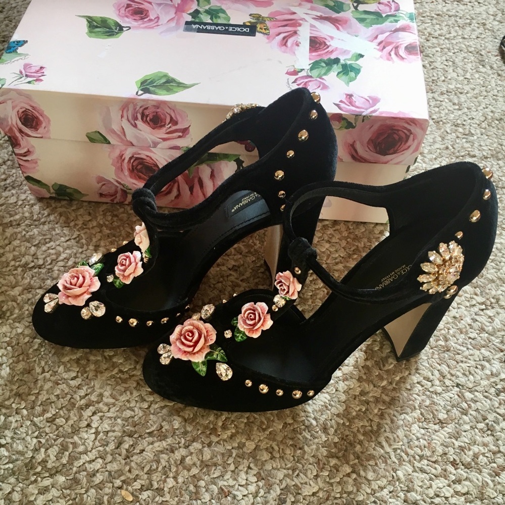 Dolce & Gabbana floral crystal velvet pumps